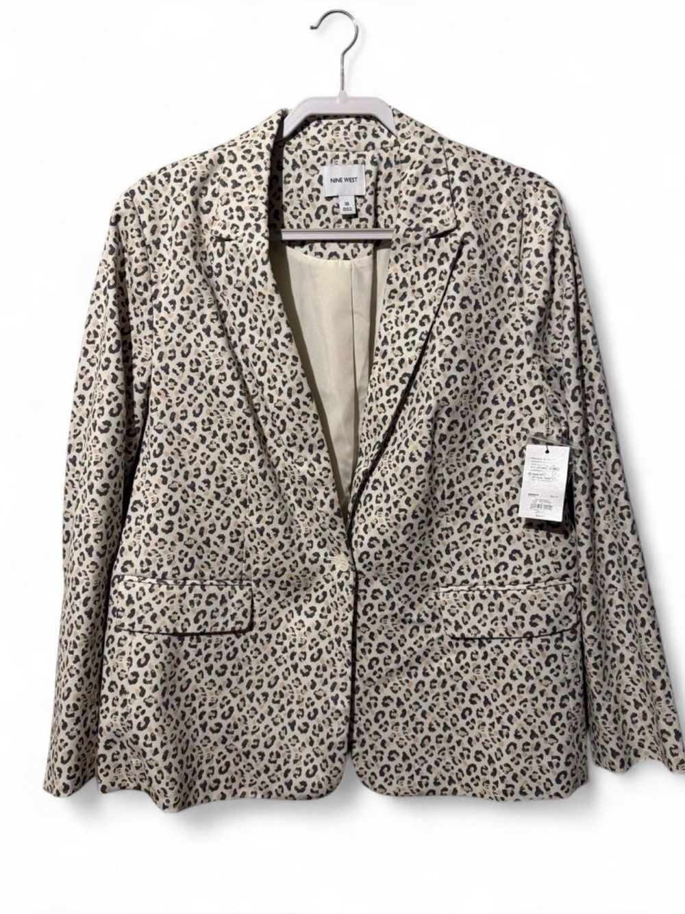 Nine West "The Fitted City Blazer" in a bold leopard/cheetah animal print, size
